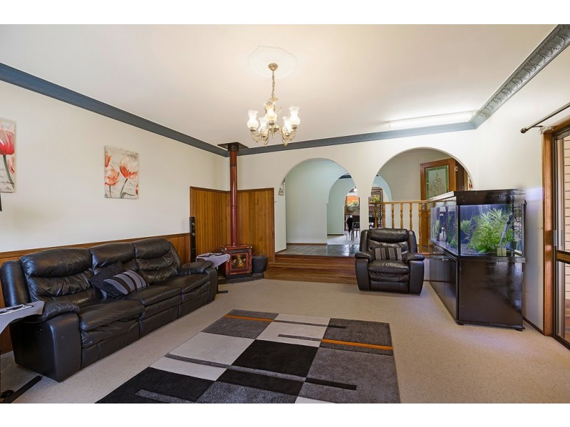 19 Trousdell Court, Rockville QLD 4350