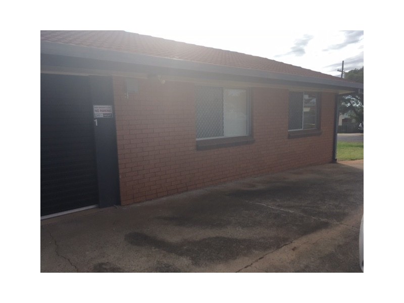 1/24a Grey Street, South Toowoomba QLD 4350