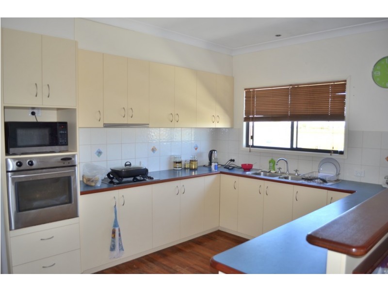 90 Devon Park Road, Oakey QLD 4401