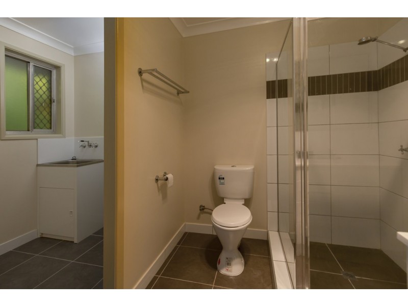 2/105 Bridge Street, Mount Lofty QLD 4350