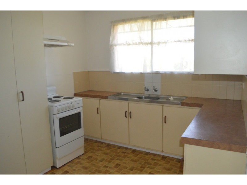 2/63 Phillip Street, South Toowoomba QLD 4350