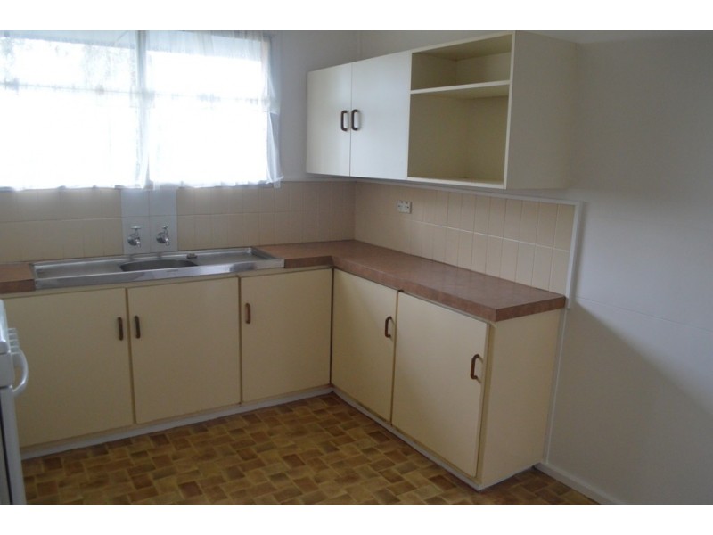 2/63 Phillip Street, South Toowoomba QLD 4350