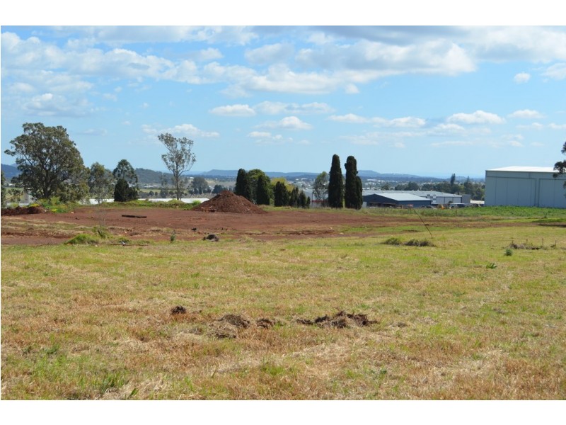 29 Croft Crescent, Harristown QLD 4350