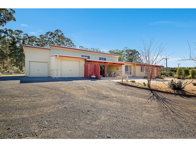 18 William Street, Pechey QLD 4352