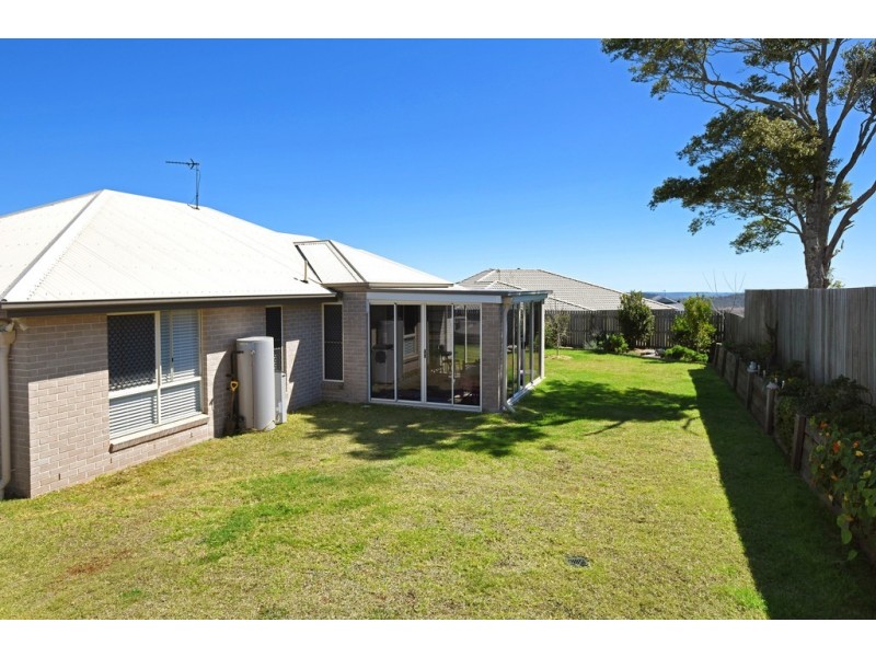 2A Dodson Crescent, Mount Kynoch QLD 4350