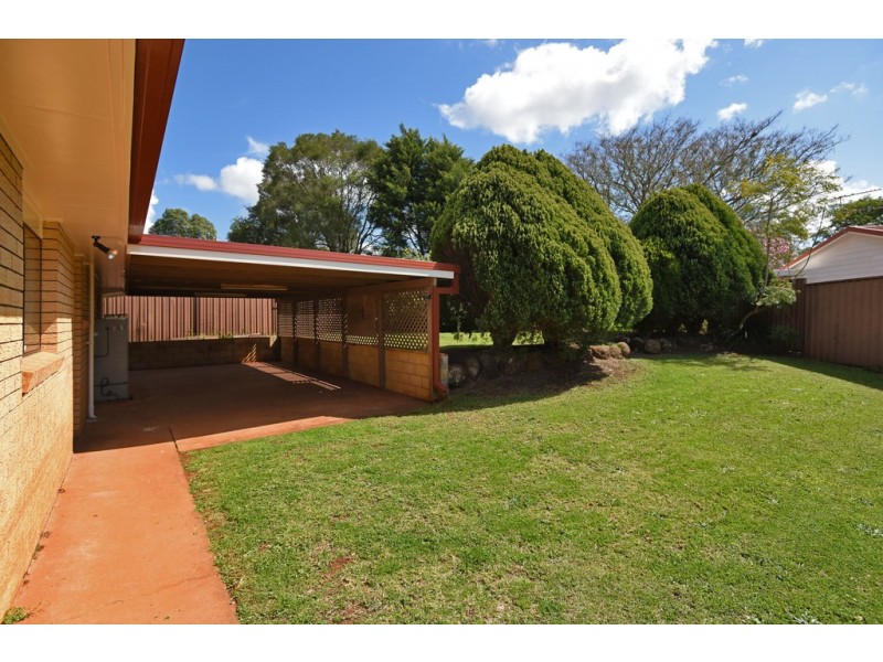 3 Coonawarra Court, Wilsonton Heights QLD 4350