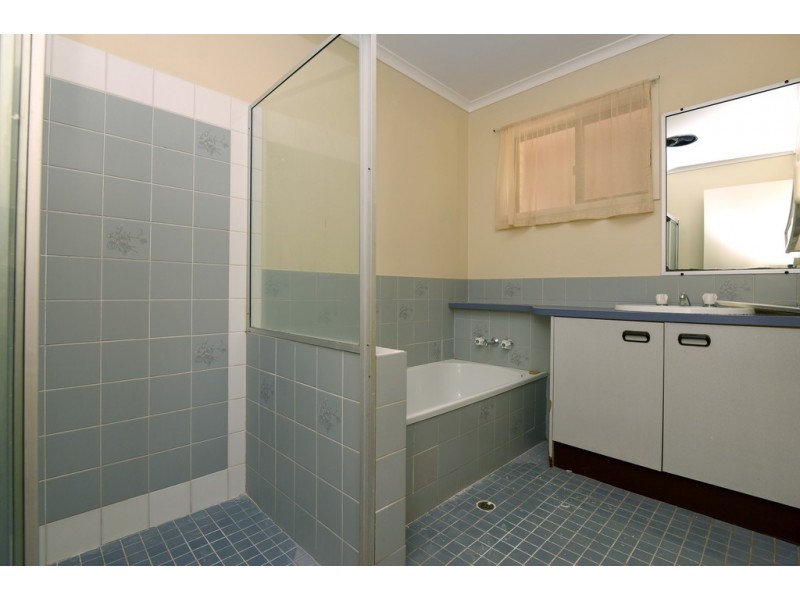 3 Coonawarra Court, Wilsonton Heights QLD 4350