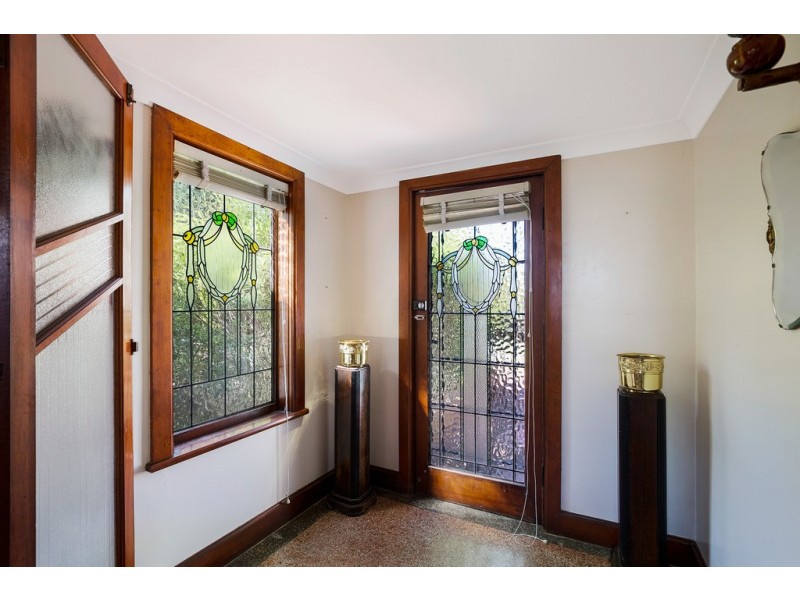 231 Campbell Street, Newtown QLD 4350