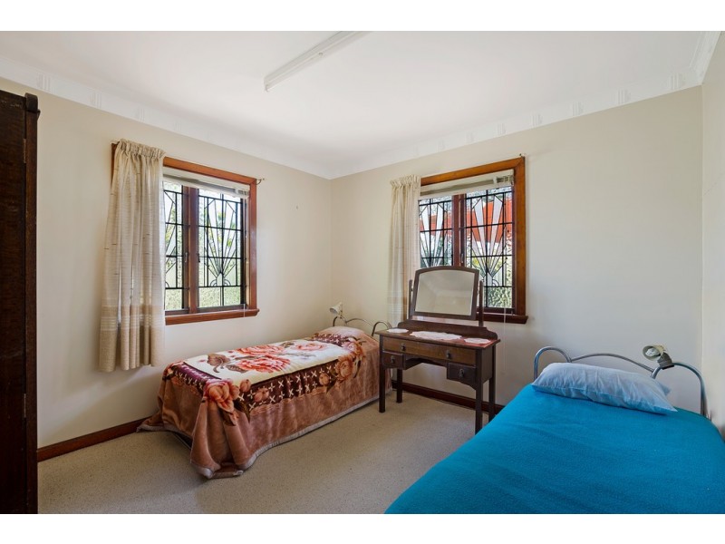 231 Campbell Street, Newtown QLD 4350