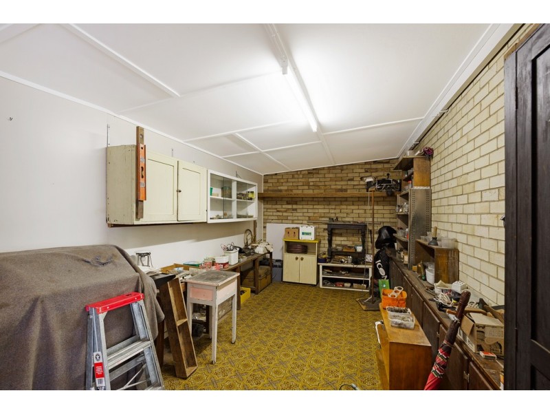 231 Campbell Street, Newtown QLD 4350