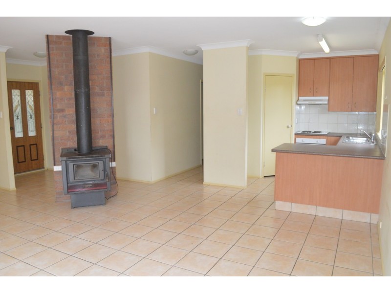 41 Gladstone Street, Newtown QLD 4350