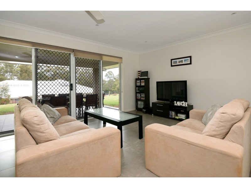 8 Janelle Court, Highfields QLD 4352