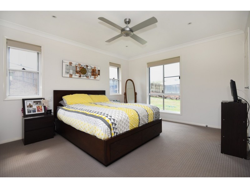 8 Janelle Court, Highfields QLD 4352
