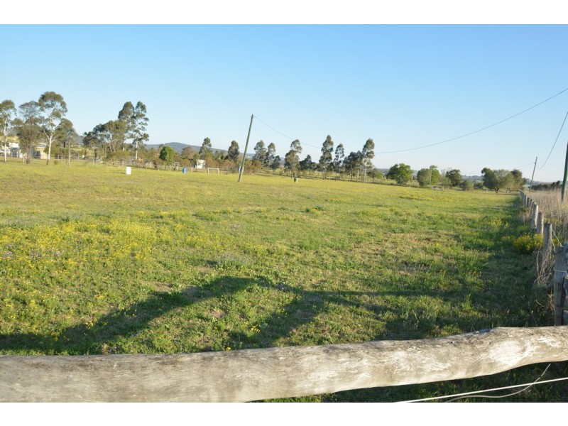 19 Oestreich Road, Wellcamp QLD 4350