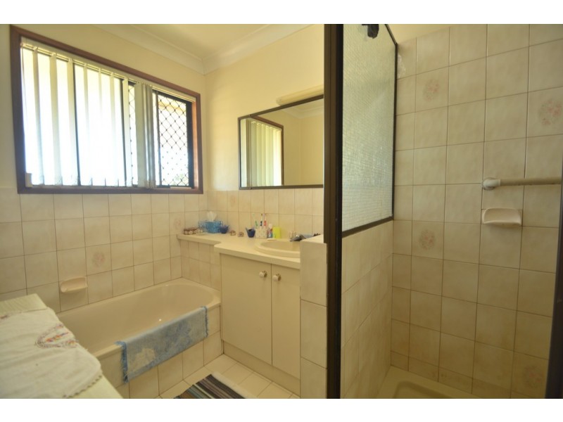 19 Oestreich Road, Wellcamp QLD 4350