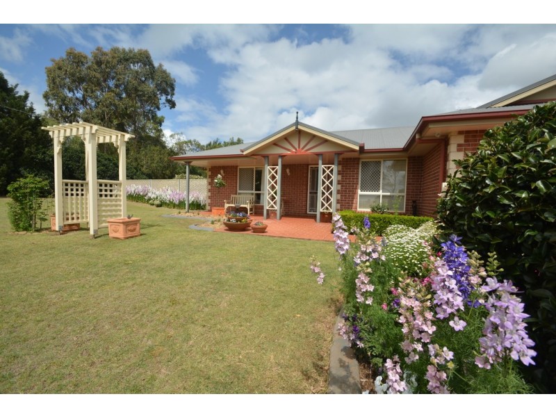 33 Kratzke Road, Highfields QLD 4352