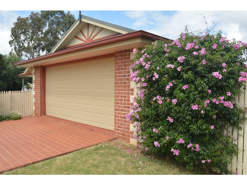 33 Kratzke Road, Highfields QLD 4352