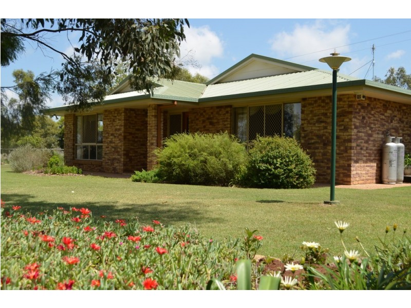 54-90 Hamlyn Road, Oakey QLD 4401