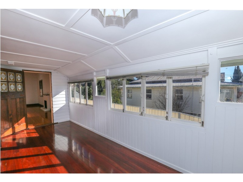 232 Bridge Street, Newtown QLD 4350