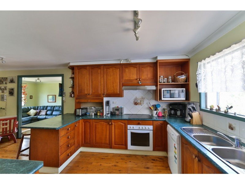 328 Hursley Road, Glenvale QLD 4350