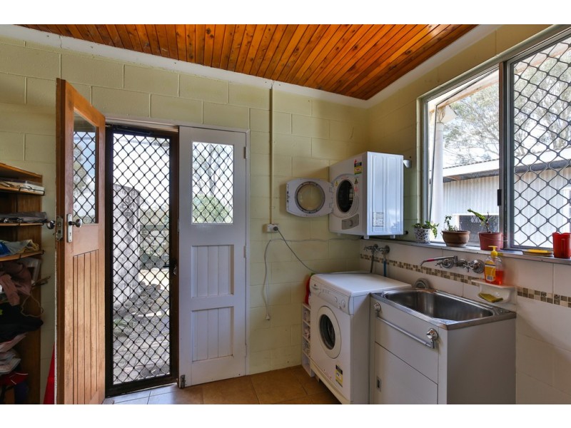 328 Hursley Road, Glenvale QLD 4350