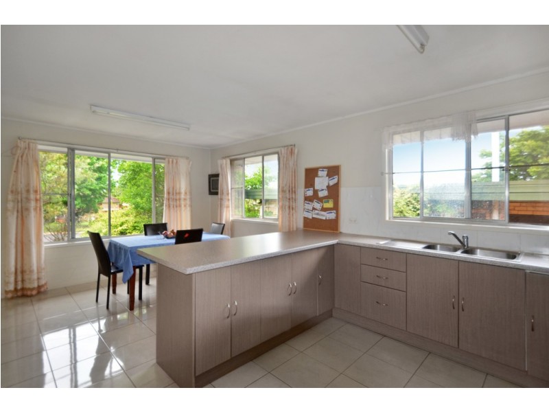 161 Ramsay St, Centenary Heights QLD 4350