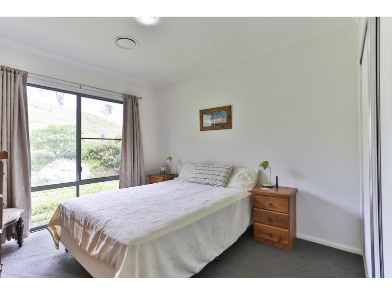 13803 New England Highway, Cambooya QLD 4358