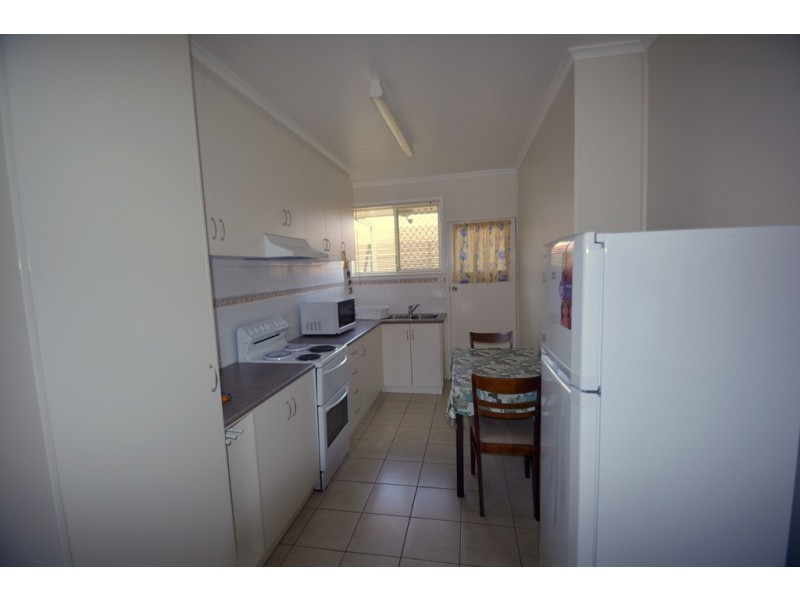 2/24 Grey Street, South Toowoomba QLD 4350
