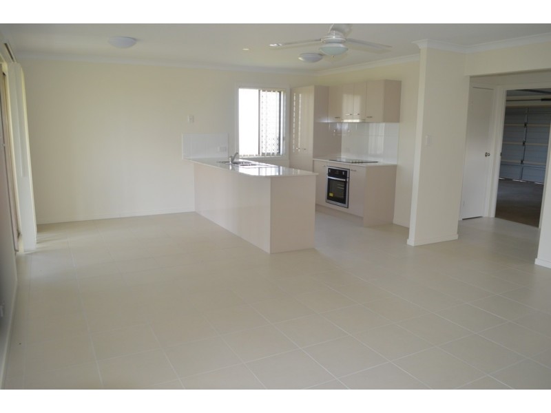 6 Westview Drive, Mount Kynoch QLD 4350