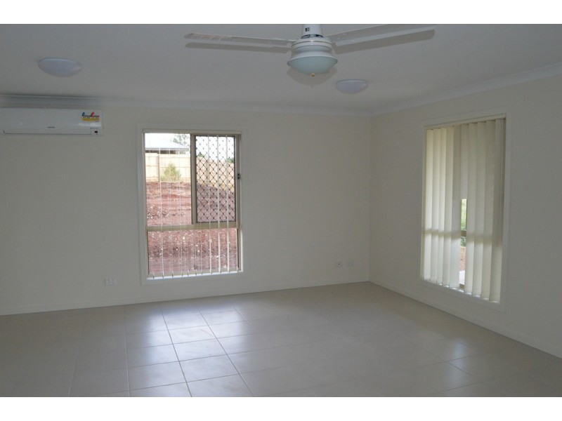 6 Westview Drive, Mount Kynoch QLD 4350