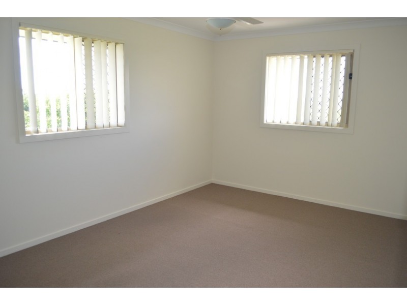 6 Westview Drive, Mount Kynoch QLD 4350