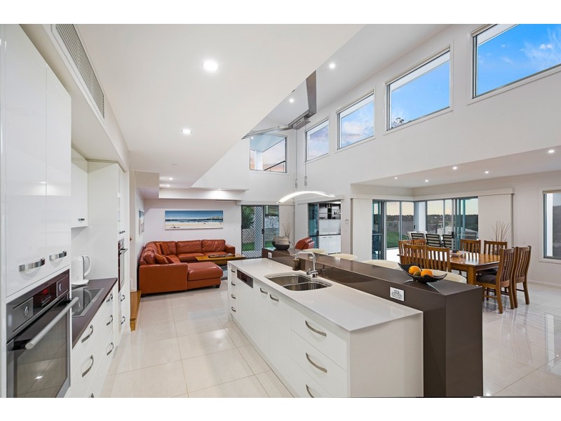 28 Manikato Drive, Hodgson Vale QLD 4352