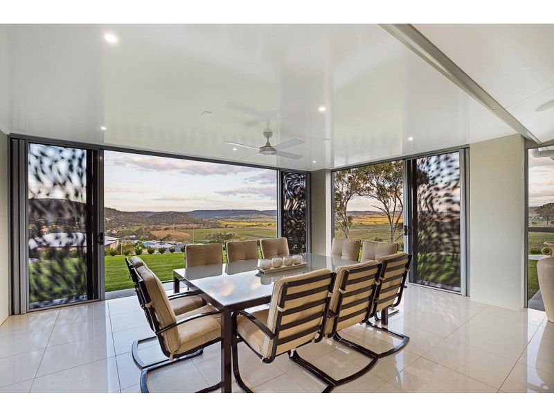 28 Manikato Drive, Hodgson Vale QLD 4352