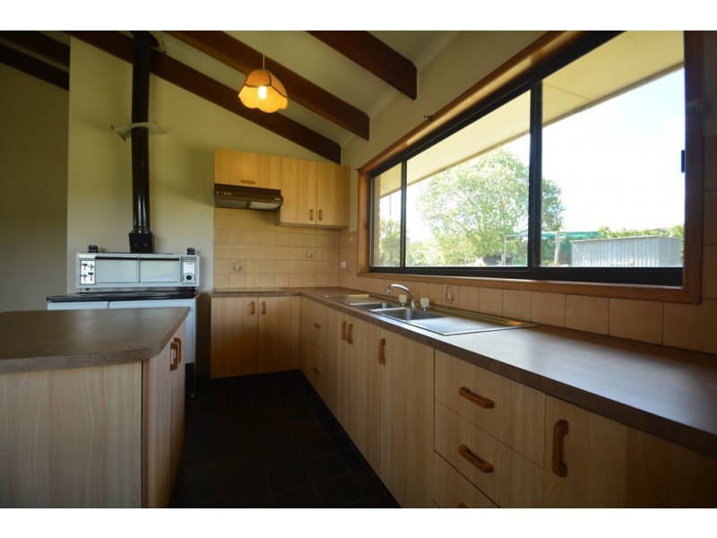 69 Berry Road, Vale View QLD 4352