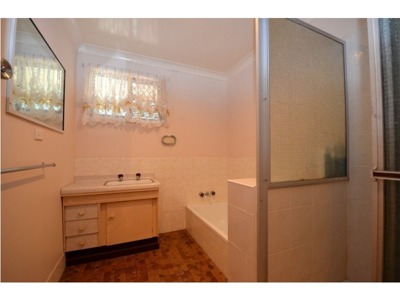 14 Beryl Street, Wilsonton QLD 4350