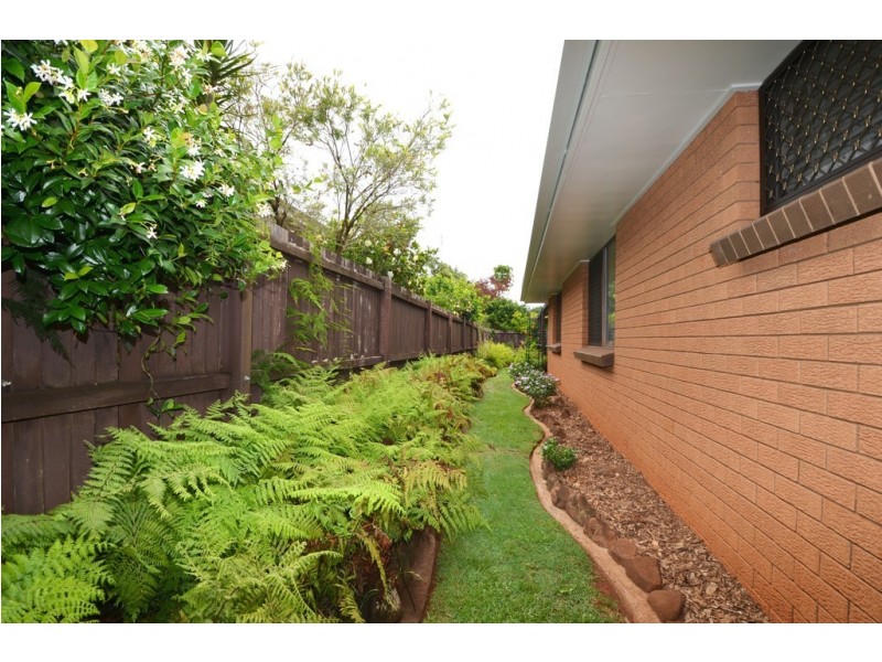 14 Beryl Street, Wilsonton QLD 4350