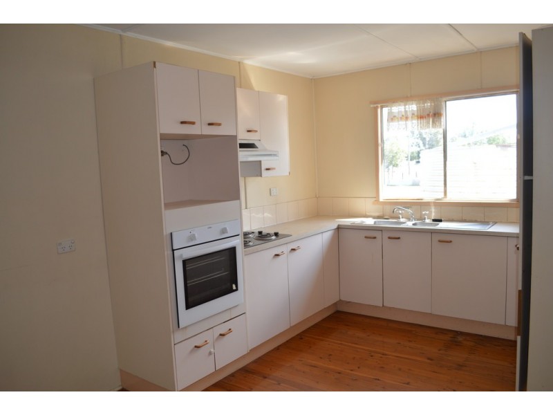 7 Nungil Street, Jondaryan QLD 4403