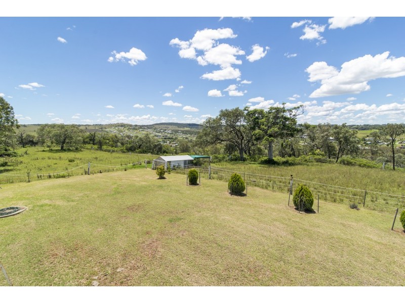 129 Carroll Road, Hodgson Vale QLD 4352