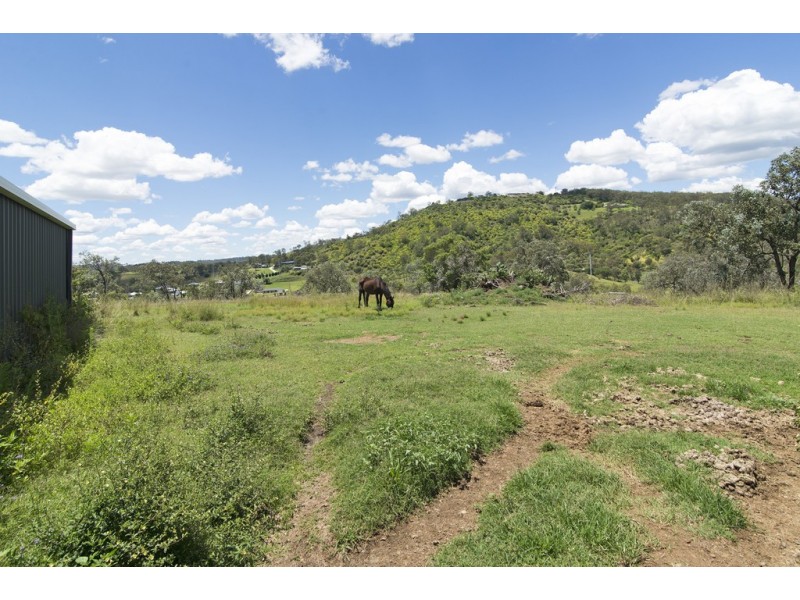 129 Carroll Road, Hodgson Vale QLD 4352