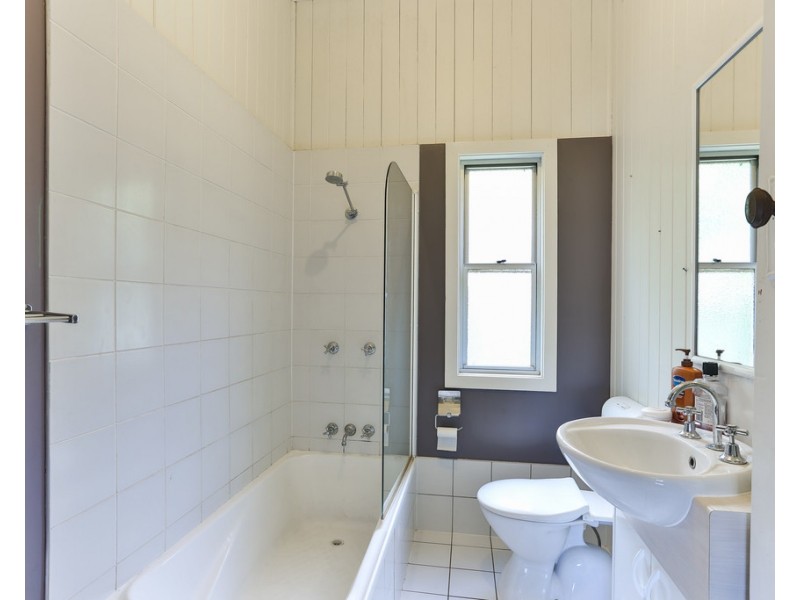 20 Jones Street, Harlaxton QLD 4350