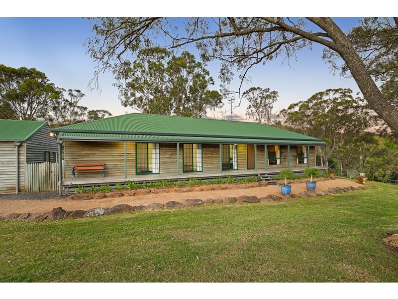 33 Box Tree Court, Mount Rascal QLD 4350