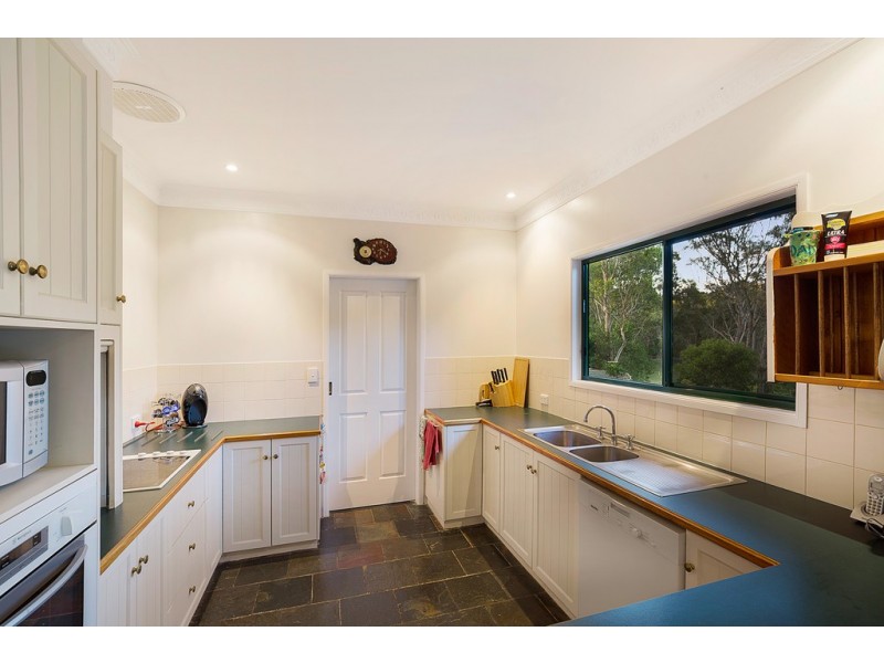 33 Box Tree Court, Mount Rascal QLD 4350