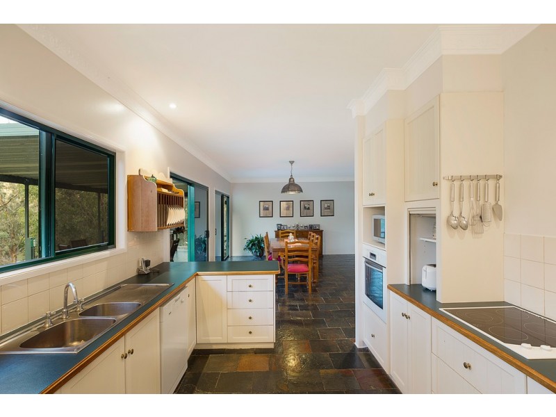 33 Box Tree Court, Mount Rascal QLD 4350