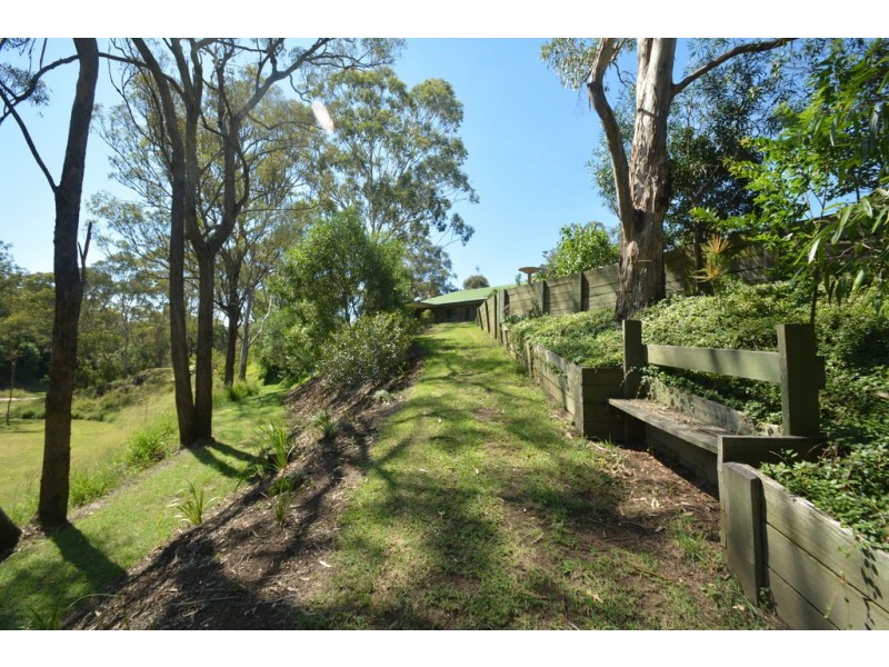 33 Box Tree Court, Mount Rascal QLD 4350