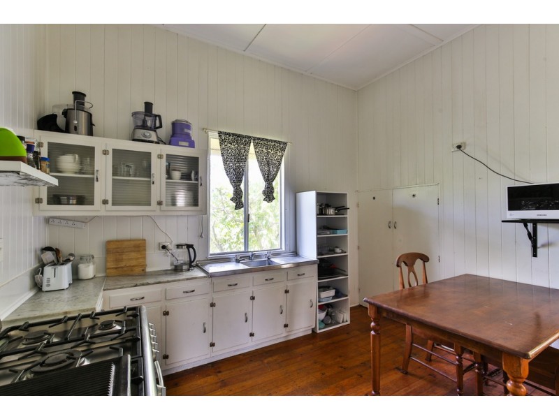 12 Dunne Street, Harristown QLD 4350