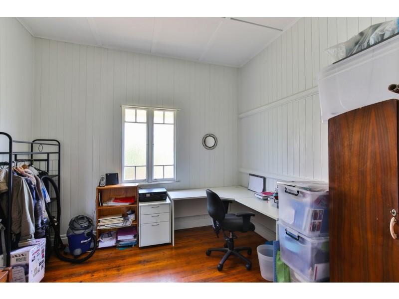 12 Dunne Street, Harristown QLD 4350