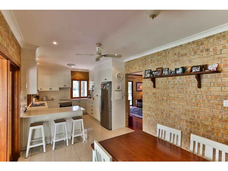 11 Gosper Road, Murphys Creek QLD 4352