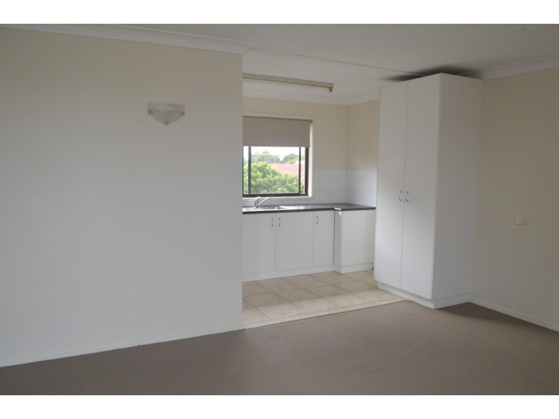 4/10 Perina Street, Wilsonton QLD 4350