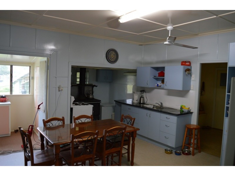 2212 Pierce Creek Road, Emu Creek QLD 4355