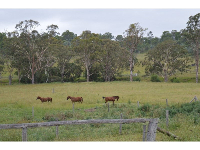 2212 Pierce Creek Road, Emu Creek QLD 4355